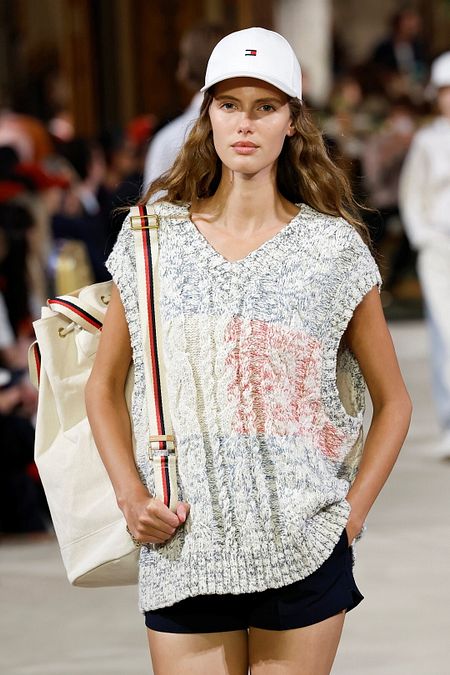 © Catwalk Pictures  | Sfilate New York Fashion Week SS27, i best look romantici: Carolina Herrera