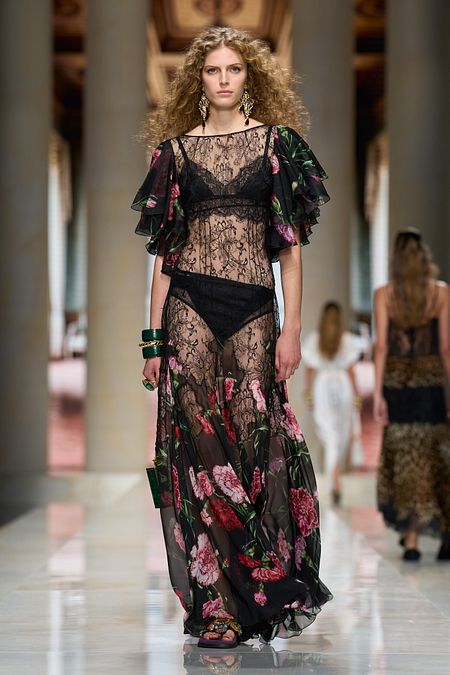 © Ufficio stampa  | "Stravaganza Siciliana": Dolce&Gabbana collezione donna primavera estate 2027 (courtesy of Dolce&Gabbana)