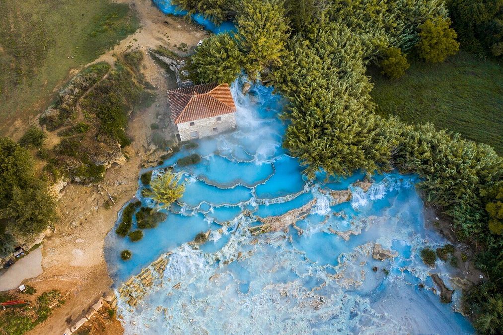 © Istockphoto  |  Le Cascate del Mulino, Saturnia (Toscana)