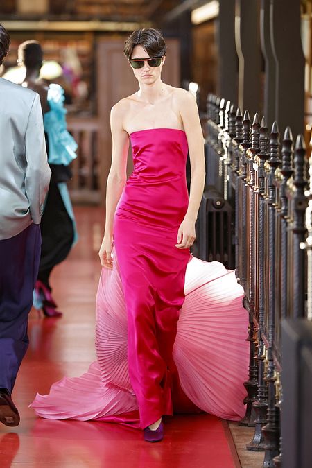 © Catwalk Pictures  | 	Valentino collezione primavera estate 2027: la sfilata alla Paris Fashion Week