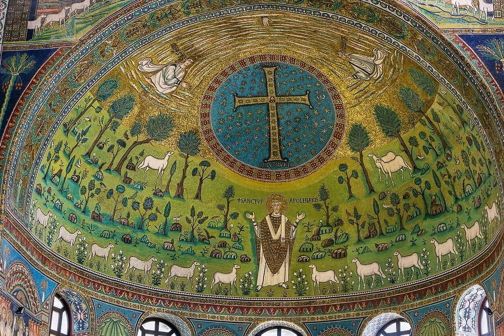 © Istockphoto  | Ravenna: le celebri colombe del Mausoleo di Galla Placidia