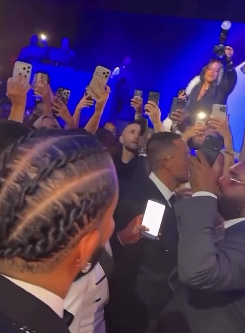 Drake compie 40 anni: le foto dei festeggiamenti extralusso