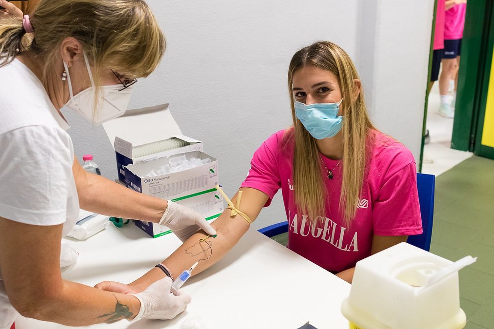 © Vero Volley Monza  | Prima di iniziare la preparazione all'Arena di Monza, test sierologici e tamponi per atleti e staff di Saugella Monza e Vero Volley Monza. Qui il nuovo acquisto Alessia Orro.