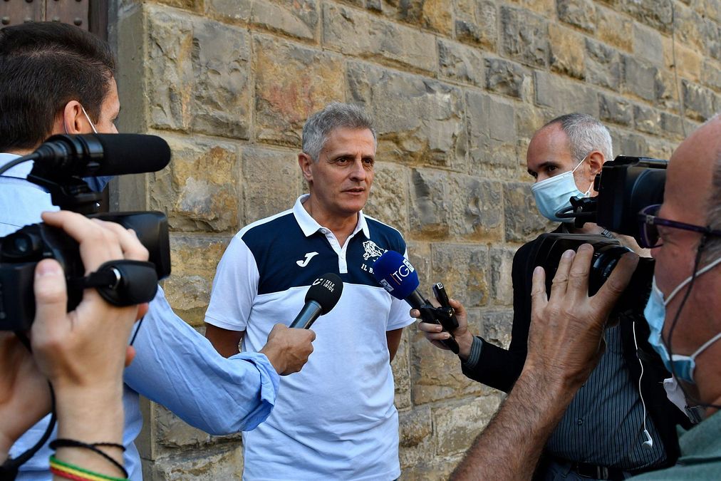 © Il Bisonte Firenze  | Il Bisonte Firenze si è presentato alle istituzioni, ai suoi sponsor e alla stampa nella splendida cornice della Sala d’Arme in Palazzo Vecchio: a fare gli onori di casa, oltre al presidente Sità e il patron Di Filippo, anche il Sindaco di Firenze Nardella.