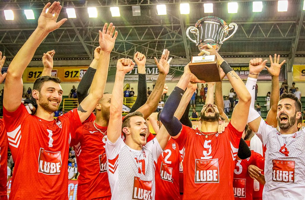© Italy Photo Press  | L'8 dicembre 2019 la Cucine Lube Civitanova batteva i padroni di casa del Sada Cruzeiro 3-1. Le immagini della premiazione e della partita. 