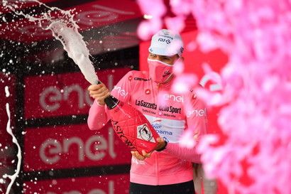 © Getty Images  | Victor Lafay ha vinto l’ottava tappa del Giro d’Italia. Al secondo e terzo posto si sono classificati i compagni di fuga Francesco Gavazzi e Nikias Arndt.