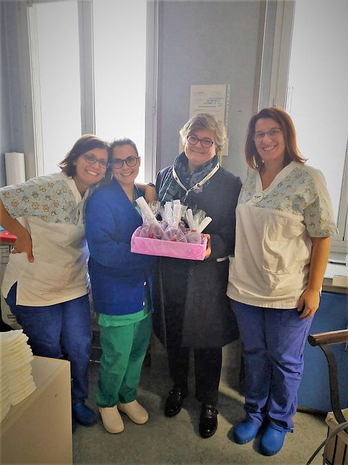 © ufficio-stampa  | I cappellini donati all'ospedale Mauriziano di Torino