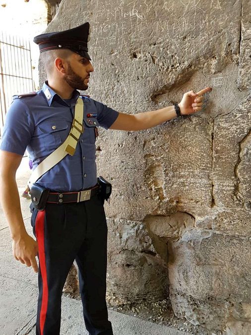© carabinieri 