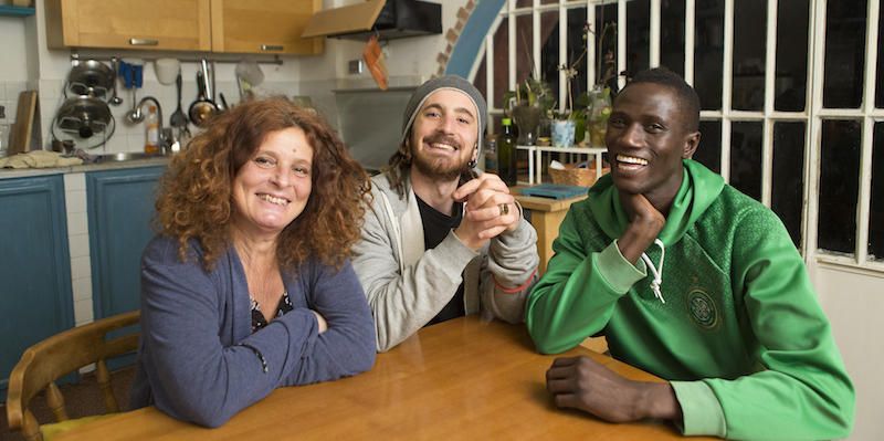 © sito-ufficiale  | Una delle famiglie che in Europa hanno aperto ai migranti le porte delle proprie case. 