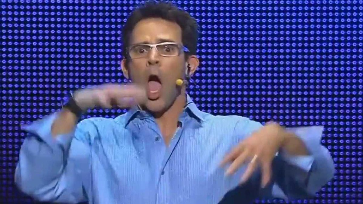© ign  | La disastrosa conferenza stampa di Konami dell'E3 2010, con tre luchadores sul palco, un uomo che si avvicina con sguardo assassino al presentatore e altre pazzie fuori scala.