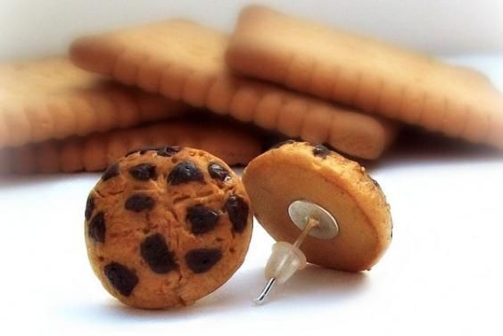 © ufficio-stampa  | Orecchini cheesecake: delle fettine di cheesecake molto invitanti, vien voglia di mangiarle più che indossarle.