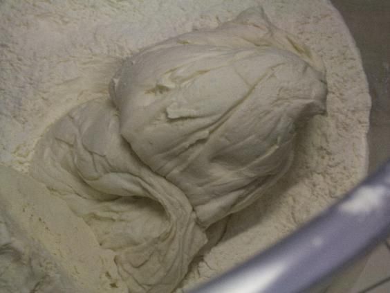 © tgcom24  | Fase 1: preparazione e rigenerazione del Lievito Madre