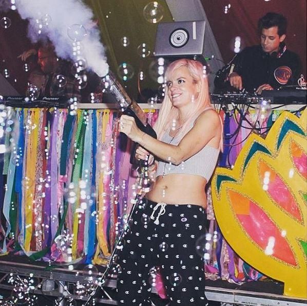 © instagram  | La cantante Lily Allen ha dichiarato pubblicamente, anche tramite social network, di sostenere Jeremy Corbyn