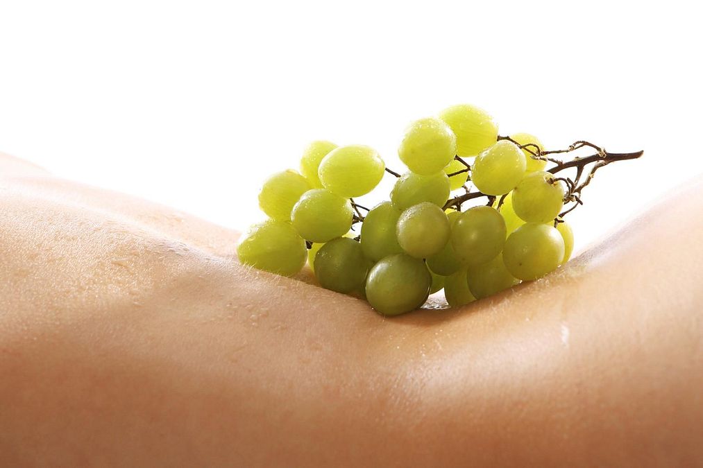 © istockphoto  | Nutre con gusto e leggerezza! Simbolo stesso dell'autunno, l'uva con il suo sapore dolce è un ottimo sostituto di dolci e dessert