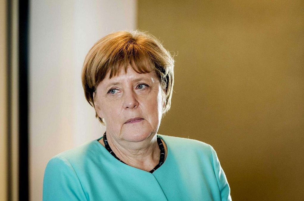 © ansa  | Ampio rilievo sui giornali tedeschi e spazio anche su quelli inglesi e americani alla sconfitta del partito di Angela Merkel nel Meclemburgo-Cispomerania, dove la ddu è arrivata terza, dopo socialdemocratici e destra populista. Ecco alcuni titoli dopo la debacle della cancelliera