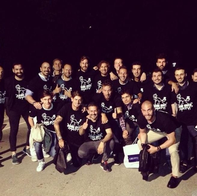 © instagram  | 
   