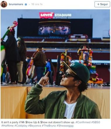 © instagram  | 
   
