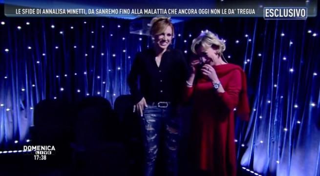 © da-video  | 
   