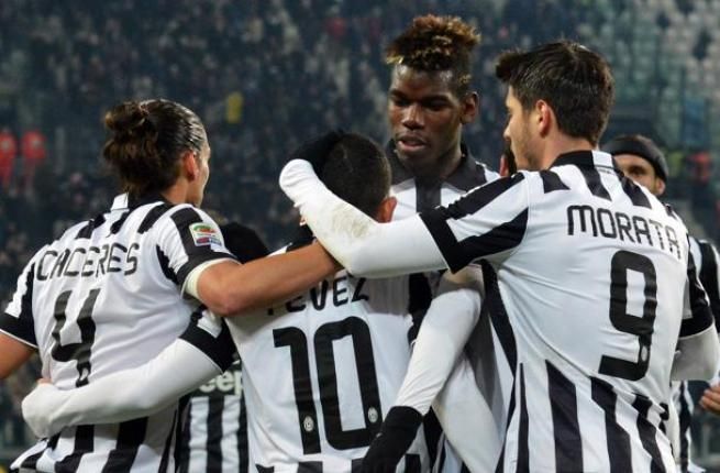 © dal-web  | 12 gennaio - Cristiano Ronaldo vince il suo terzo Pallone d'Oro (secondo in fila) e dal palco della Kongresshaus di Zurigo si lascia andare ad un urlo liberatorio in stile Tarzan