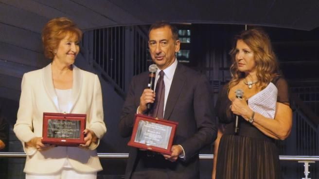© tv-moda  | 
   