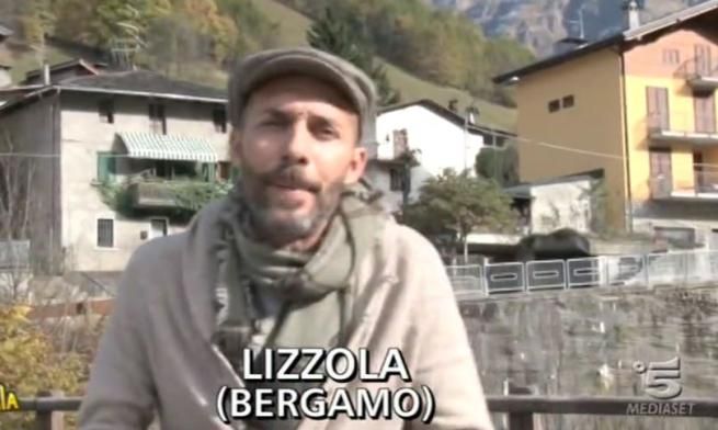 © da-video  | 
   