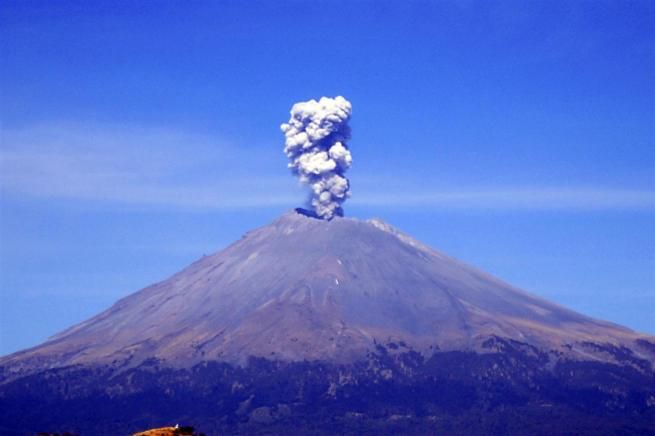 © istockphoto  | 
      VESUVIO - Italia
   
