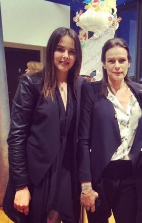 © instagram  | 
   