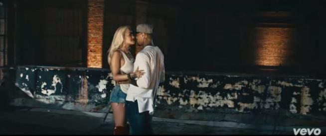 © da-video  | 
   