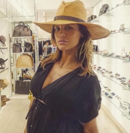 © instagram  | 
   