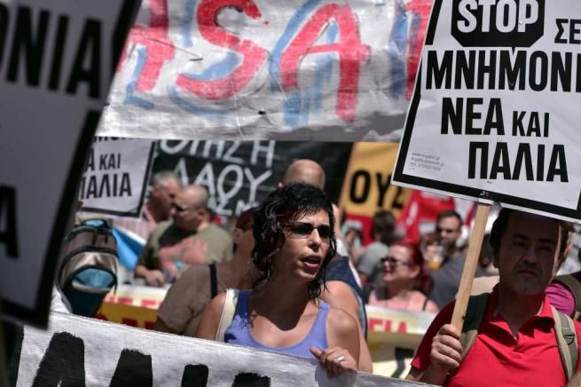 © -afp  | Il ministro delle Finanze Tsakalotos durante il dibattito in Parlamento