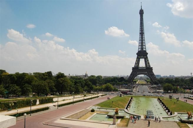© tripadvisor  | L'originale e autentica Torre Eiffel di Parigi. Ma le sue "copie" non sono niente male... 