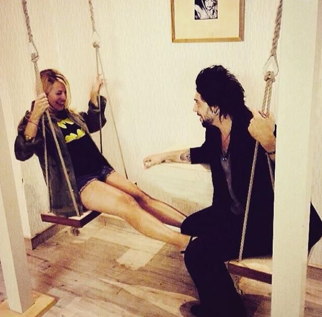 © instagram  | 
   