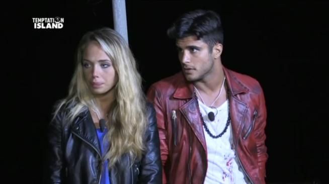 © da-video  | 
   
