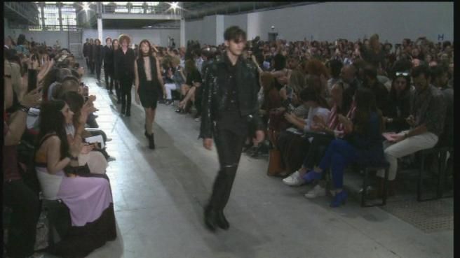 © tv-moda  | 
   