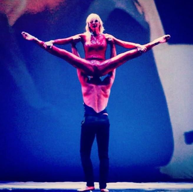 © instagram  | 
   