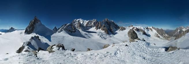 © ufficio-stampa  | 
      Sezione della foto più grande del mondo, eseguita sul Monte Bianco da Filippo Blengini e che ha avuto oltre un milione di visualizzazioni
   