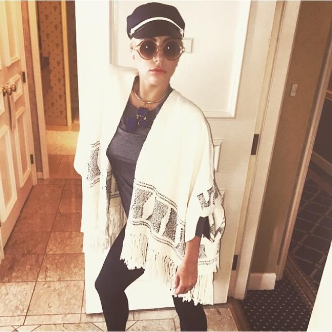 © instagram  | 
   