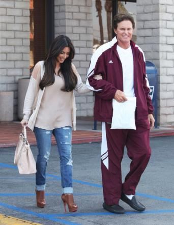© dal-web  | 
      bruce jenner diventa donna
   