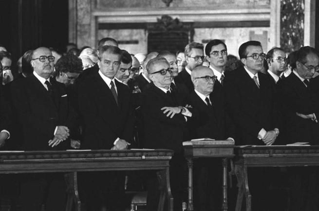 © ansa  | Pietro Ingrao con Giovanni Leone e Giulio Andreotti durante la messa funebre per la morte di Aldo Moro il 13 maggio 1978.