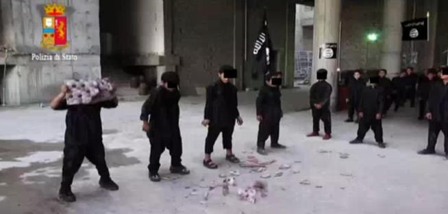 © ansa  | Il video di propaganda della cellula jihadista