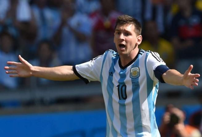 © -afp  | Messi 6,5 - E' la media tra la prestazione nei 90' (5) e il gol da favola che regala i 3 punti all'Argentina (8)
