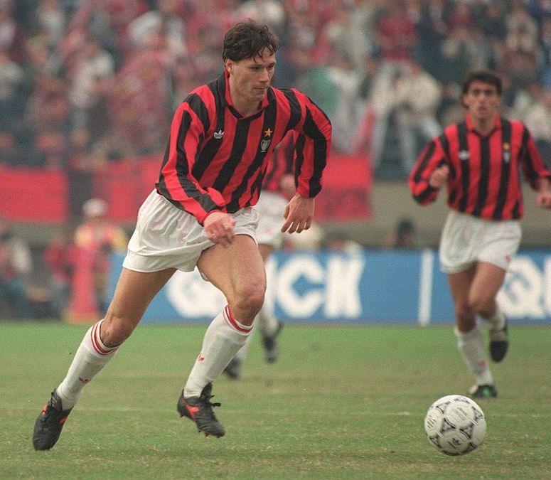 © Getty Images  | 2 gol: Van Basten (Milan, foto), Pulisic (Milan), Dumfries (Inter), Batistuta (Fiorentina), Careca (Napoli), Silenzi (Napoli), Vialli (Samp e Juve), Vucinic (Roma e Juve), Vieira (Inter), Zerbin (Napoli)