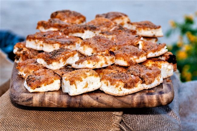 © Istockphoto  | Pizza: una grande passione per gli Italiani, i quali la preferiscono tonda, tradizionale e cotta nel forno a legna