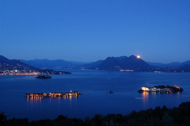 © Ente del Turismo  | Lago Maggiore con l'Isola Bella in primo piano
