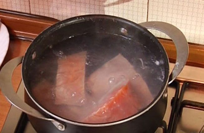 © Da video  | Fate lessare il salmone...