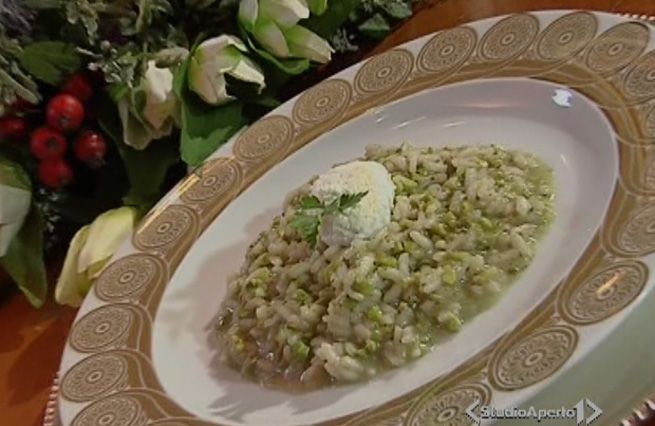 © Da video  | Tritare un totale di 500 g. di fave e piselli con 200 g. di punte d'asparagi