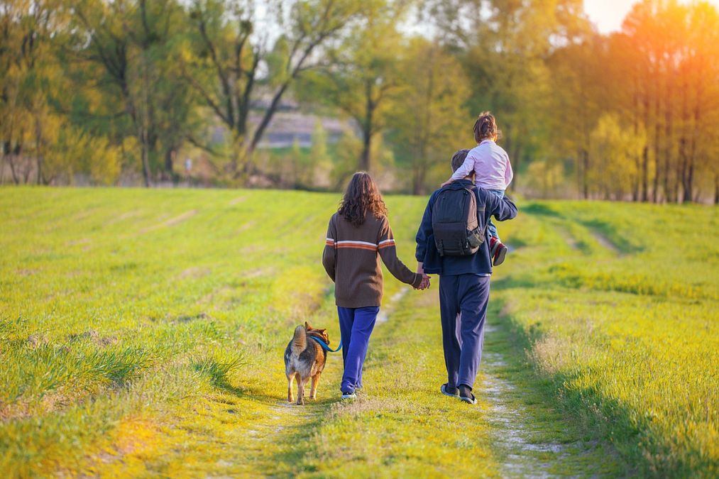 © Istockphoto  | Per attutire lo shock da rientro prenditi il tempo per stare con te stessa e rallentare i nuovi ritmi: a volte basta una bella passeggiata per ritrovare la calma