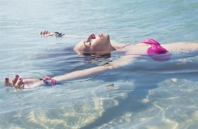 © Istockphoto  | Sfrutta l'estate per dimagrire e ritrovare la forma fisica! Caldo e afa estiva possono dare una mano al tuo benessere: scopri come