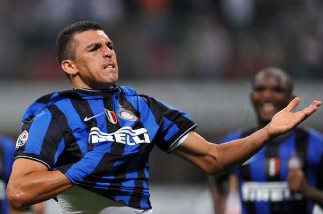 © Dal Web  | ANASTASI-BONINSEGNA - il primo, storico scambio tra le due società è datato 1976. Bonimba, un grande della storia nerazzurra, aveva 33 anni, ma in 3 anni a Torino segnò 35 gol vincendo due scudetti, una Coppa Italia e la Coppa Uefa. Anastasi, invece, andò via perché era in rotta con l’allenatore Parola ed era di 5 anni più giovane, ma a Milano non lasciò il segno: due stagioni, 7 gol e una Coppa Italia.