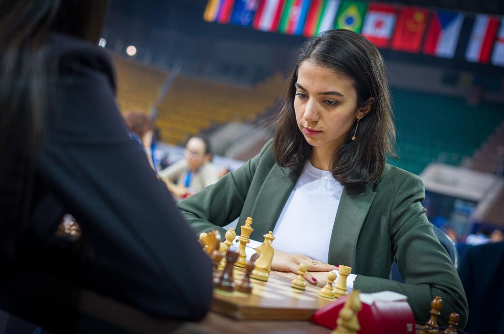 © Ansa  |  Atousa Pourkashiyan (a sx), Sara Khadem (a dx)